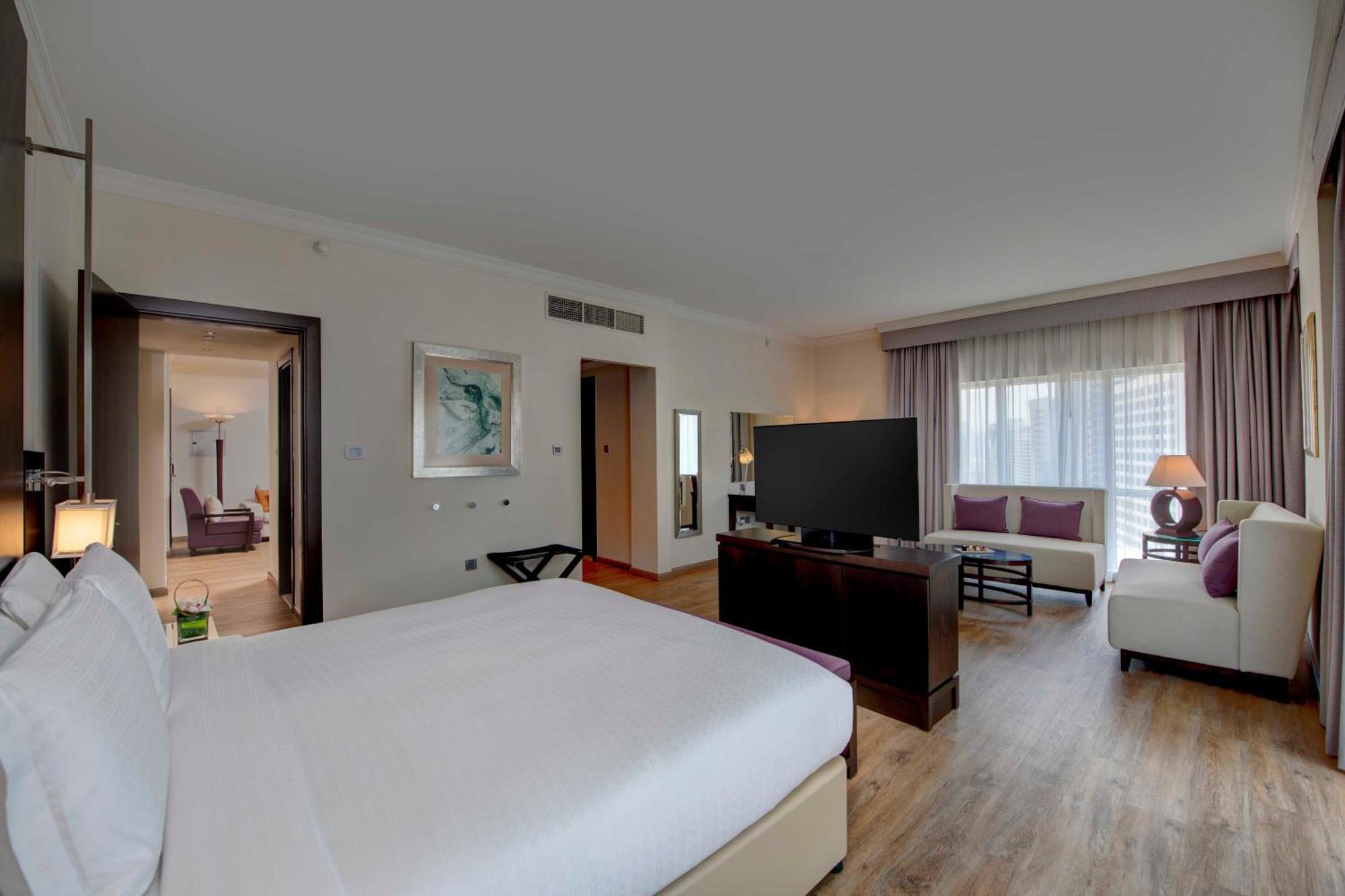 Отель Media Rotana Дубай Экстерьер фото Suite