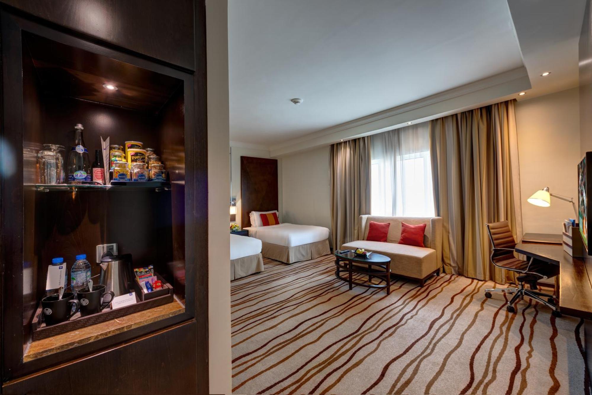 Отель Media Rotana Дубай Экстерьер фото Deluxe room